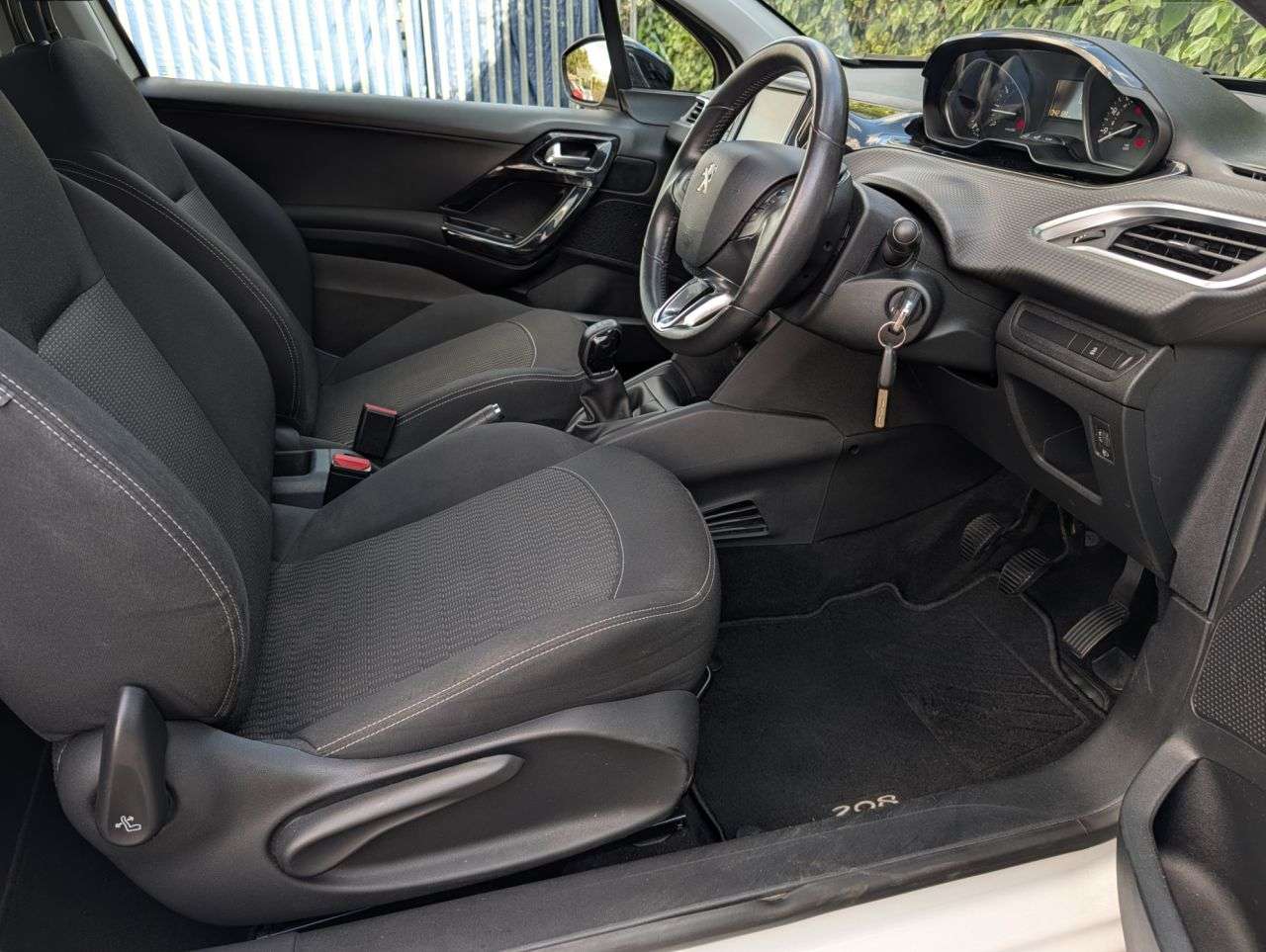 2017 PEUGEOT 208 2017 PEUGEOT 208