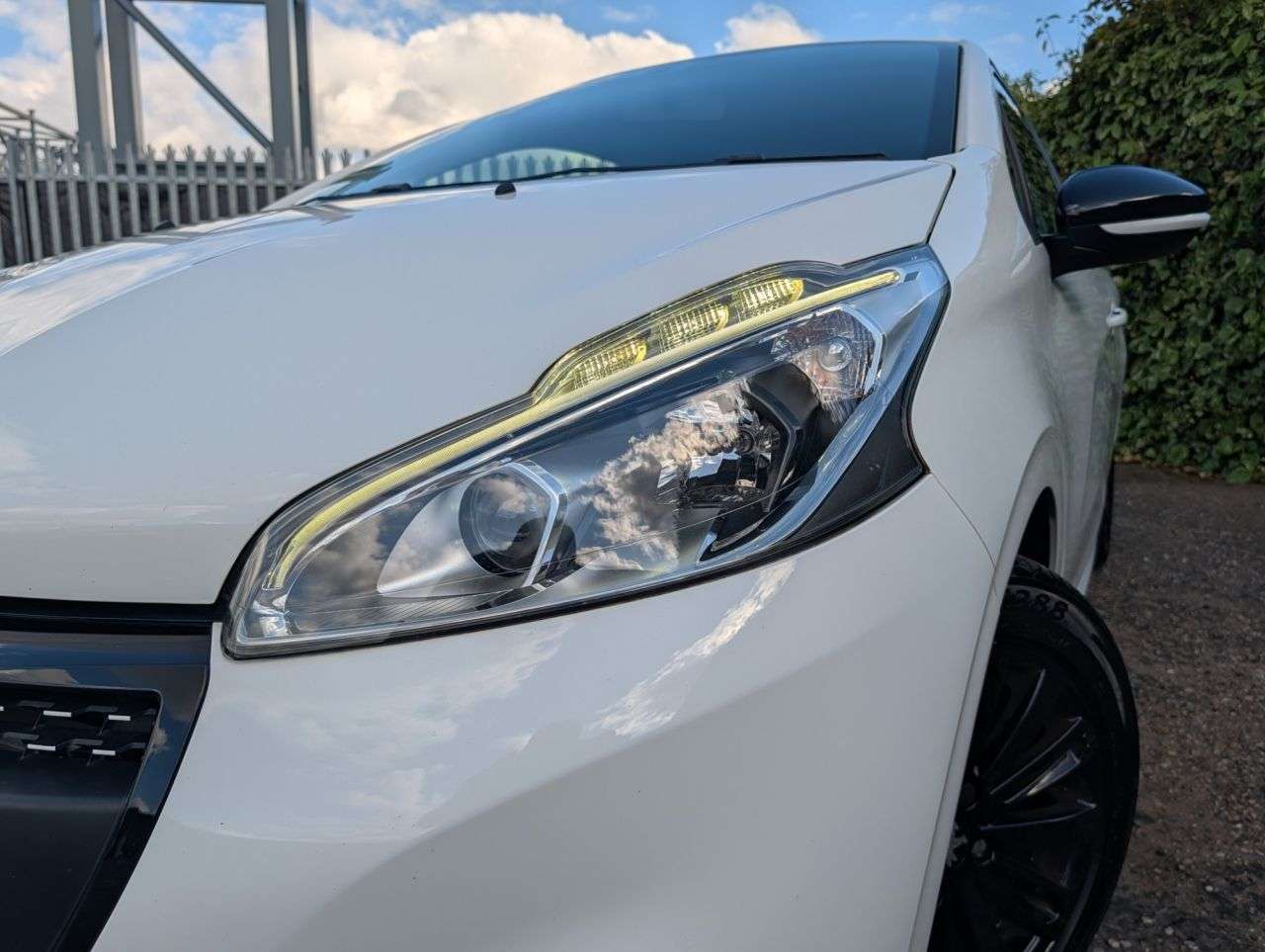 2017 PEUGEOT 208 2017 PEUGEOT 208