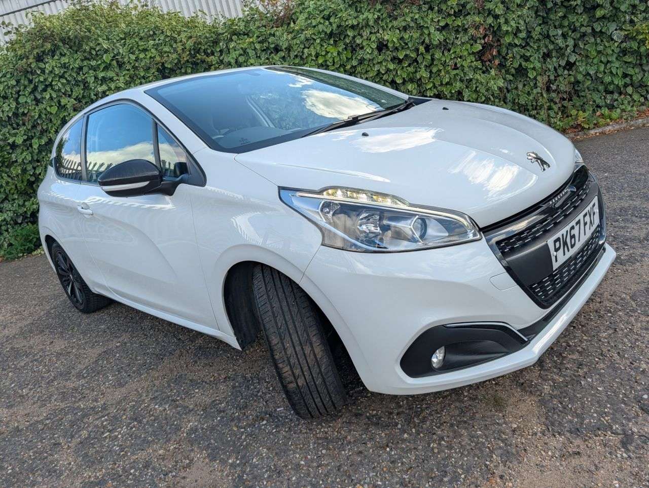 2017 PEUGEOT 208 2017 PEUGEOT 208