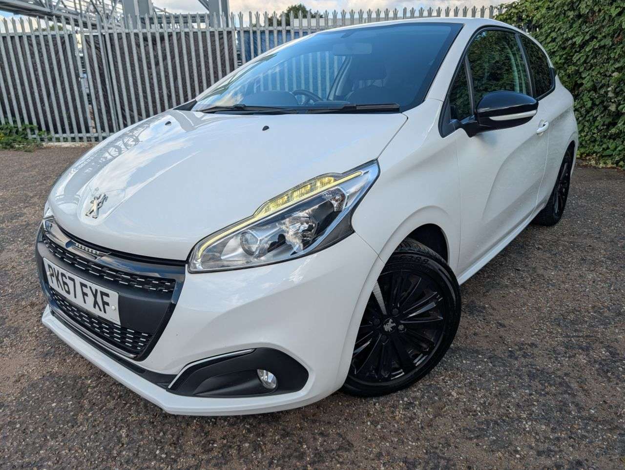 2017 PEUGEOT 208 2017 PEUGEOT 208