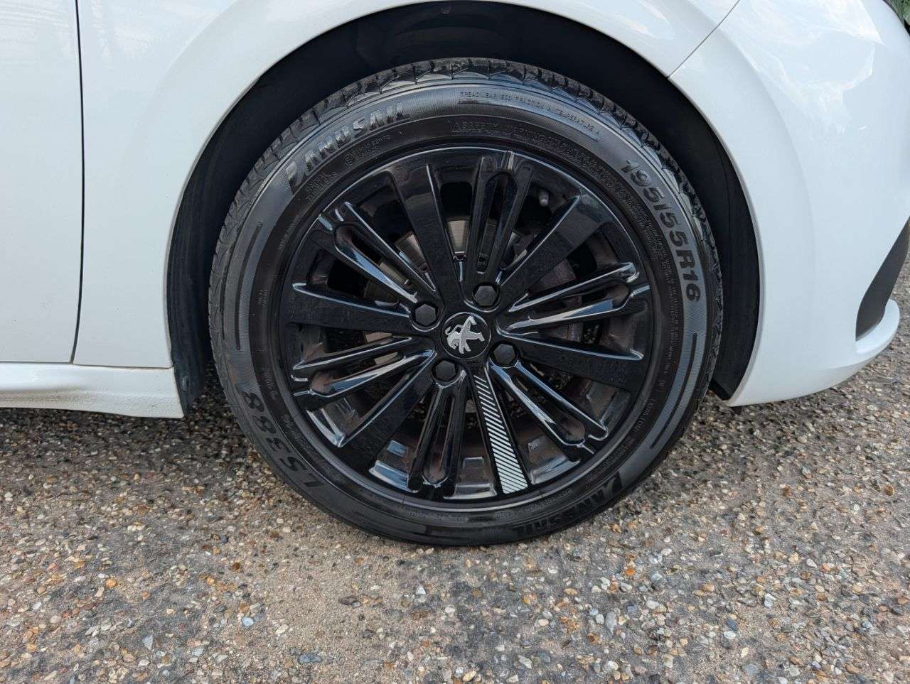 2017 PEUGEOT 208 2017 PEUGEOT 208
