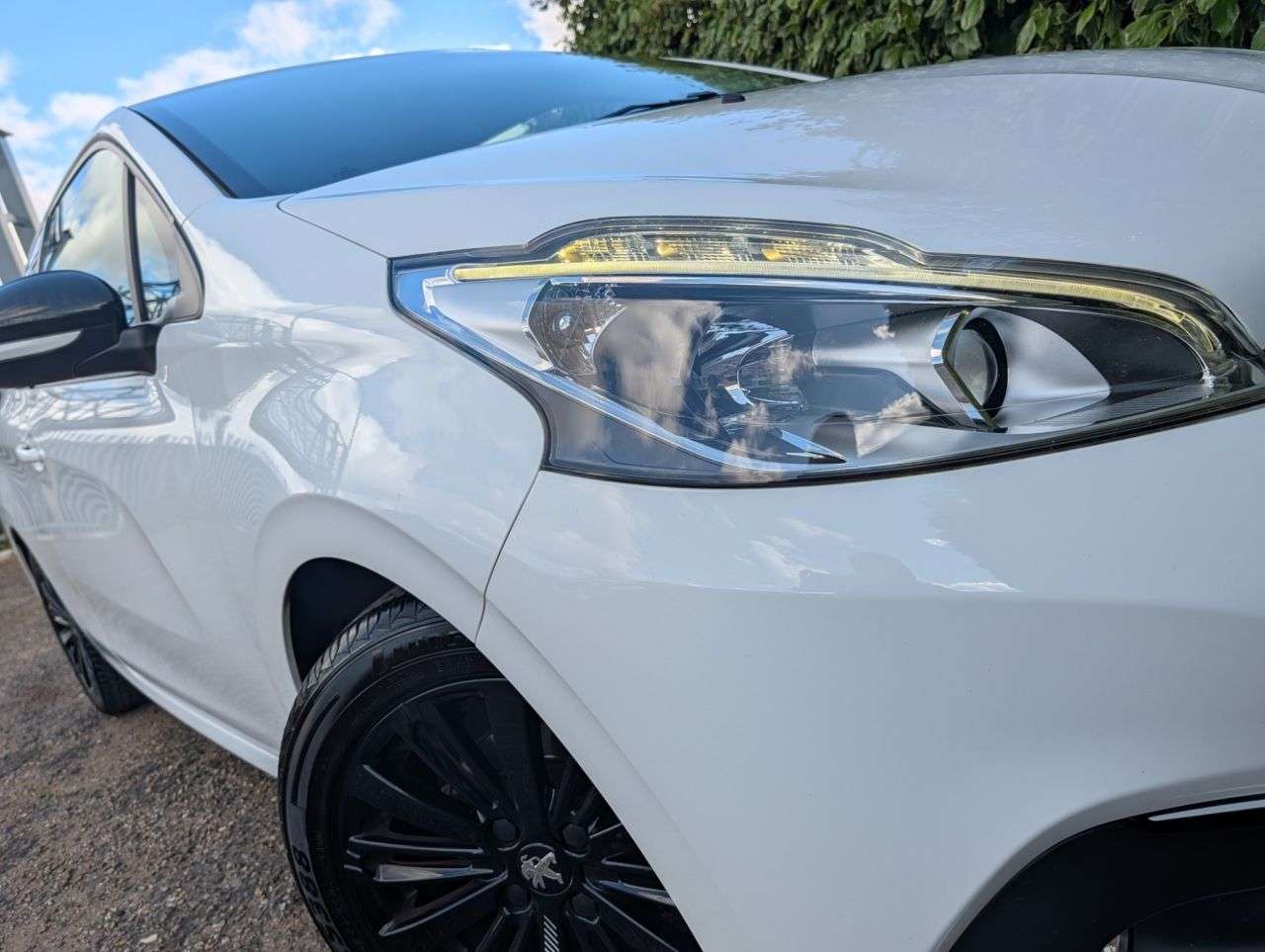2017 PEUGEOT 208 2017 PEUGEOT 208