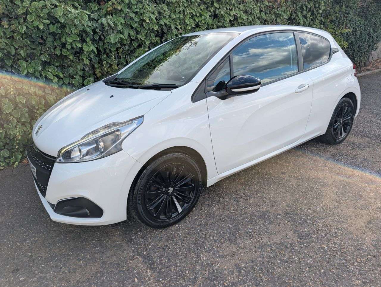 2017 PEUGEOT 208 2017 PEUGEOT 208
