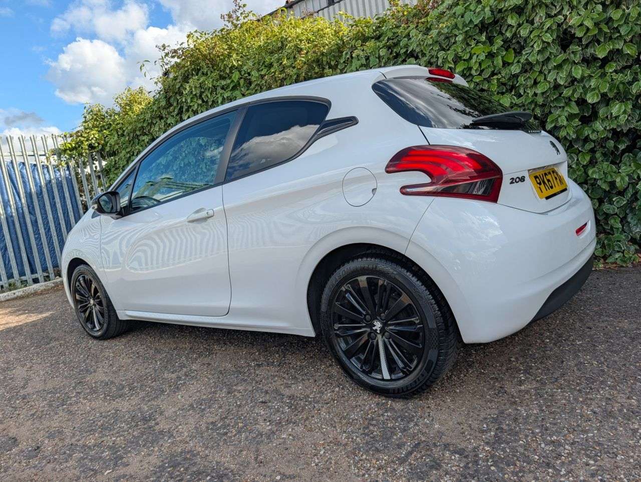 2017 PEUGEOT 208 2017 PEUGEOT 208