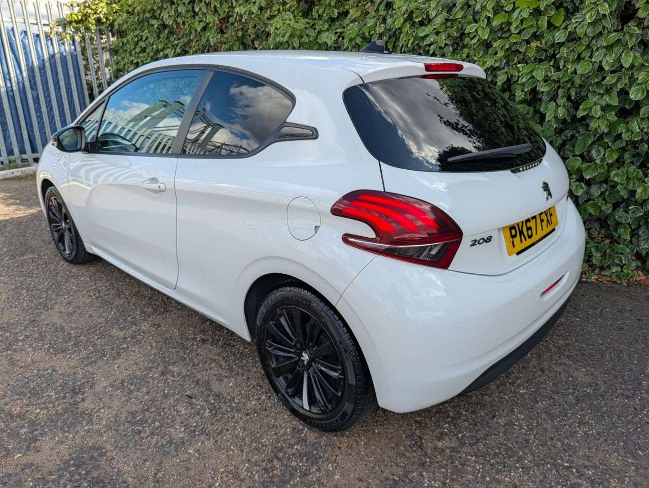 2017 PEUGEOT 208 2017 PEUGEOT 208