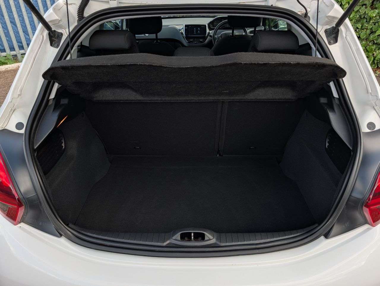 2017 PEUGEOT 208 2017 PEUGEOT 208