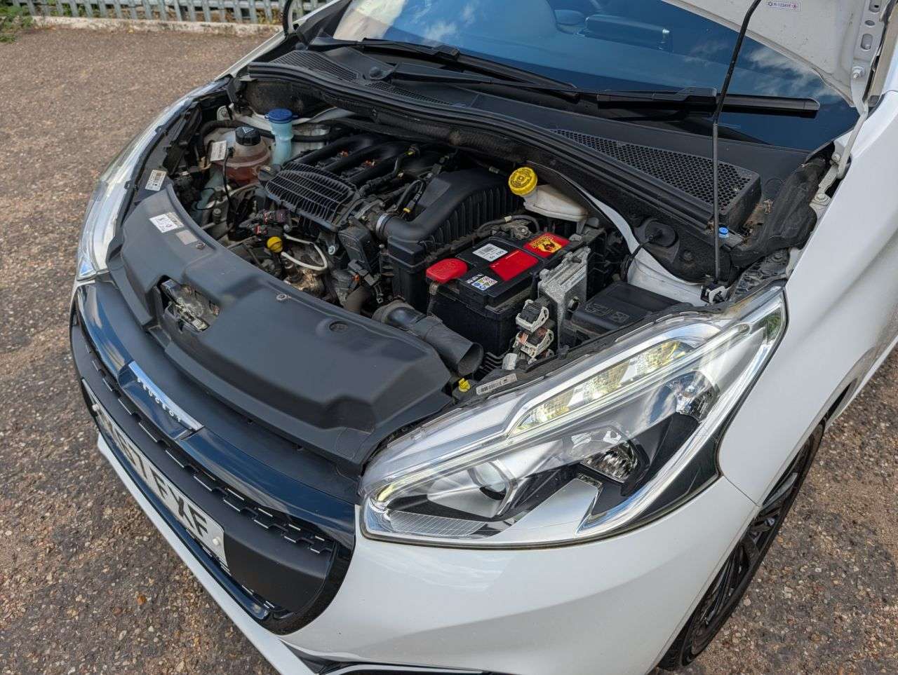 2017 PEUGEOT 208 2017 PEUGEOT 208