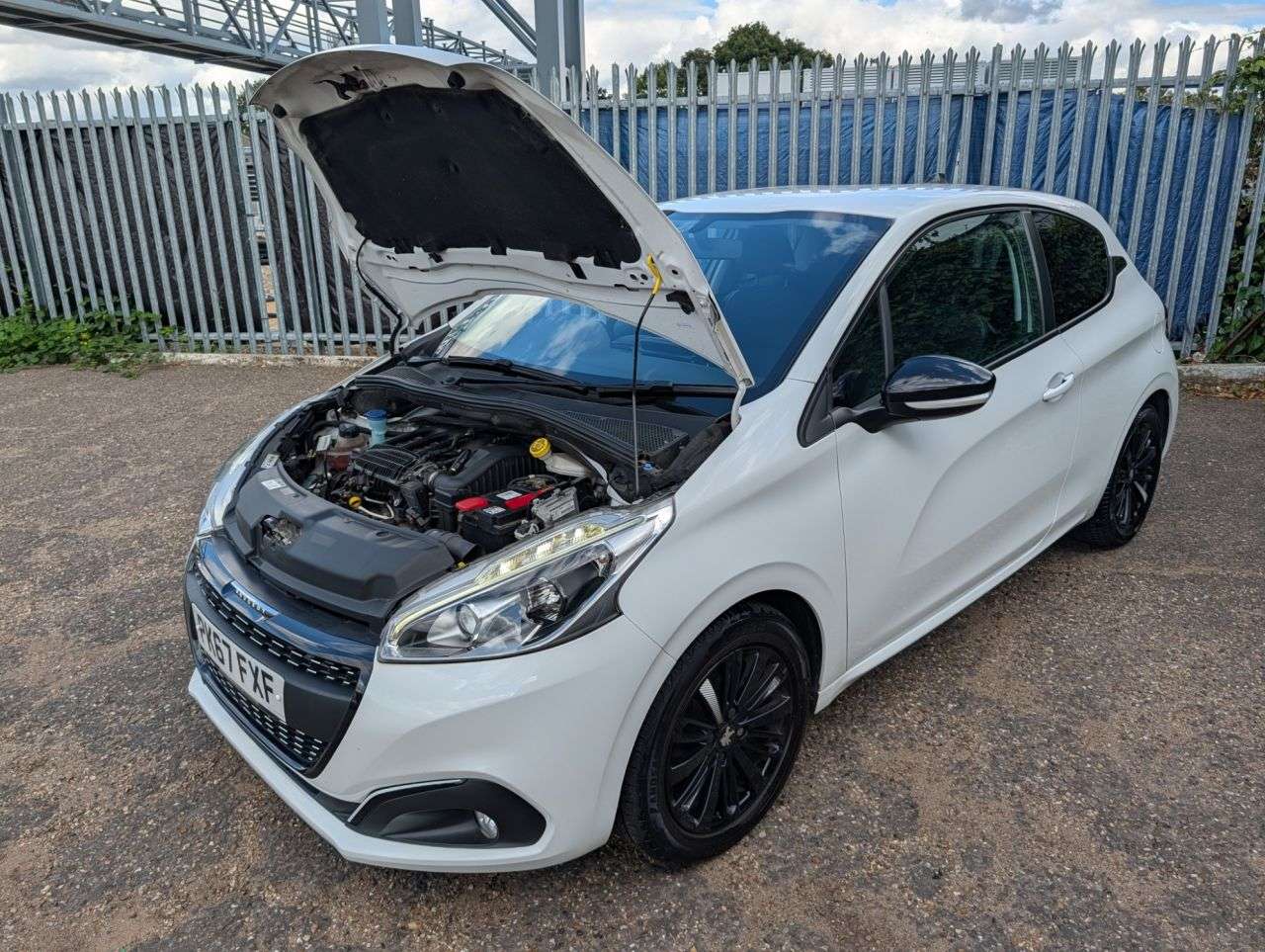 2017 PEUGEOT 208 2017 PEUGEOT 208