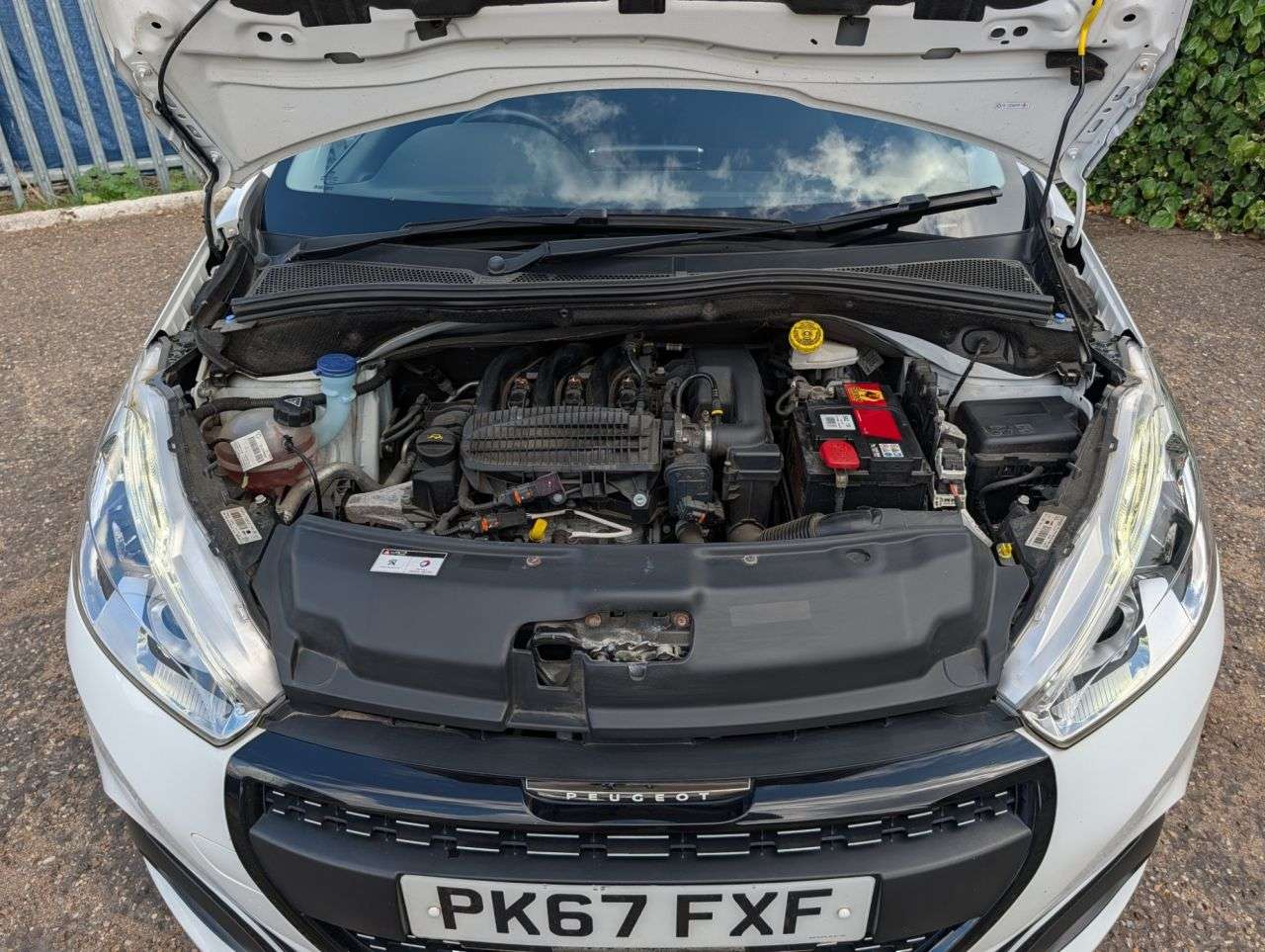 2017 PEUGEOT 208 2017 PEUGEOT 208