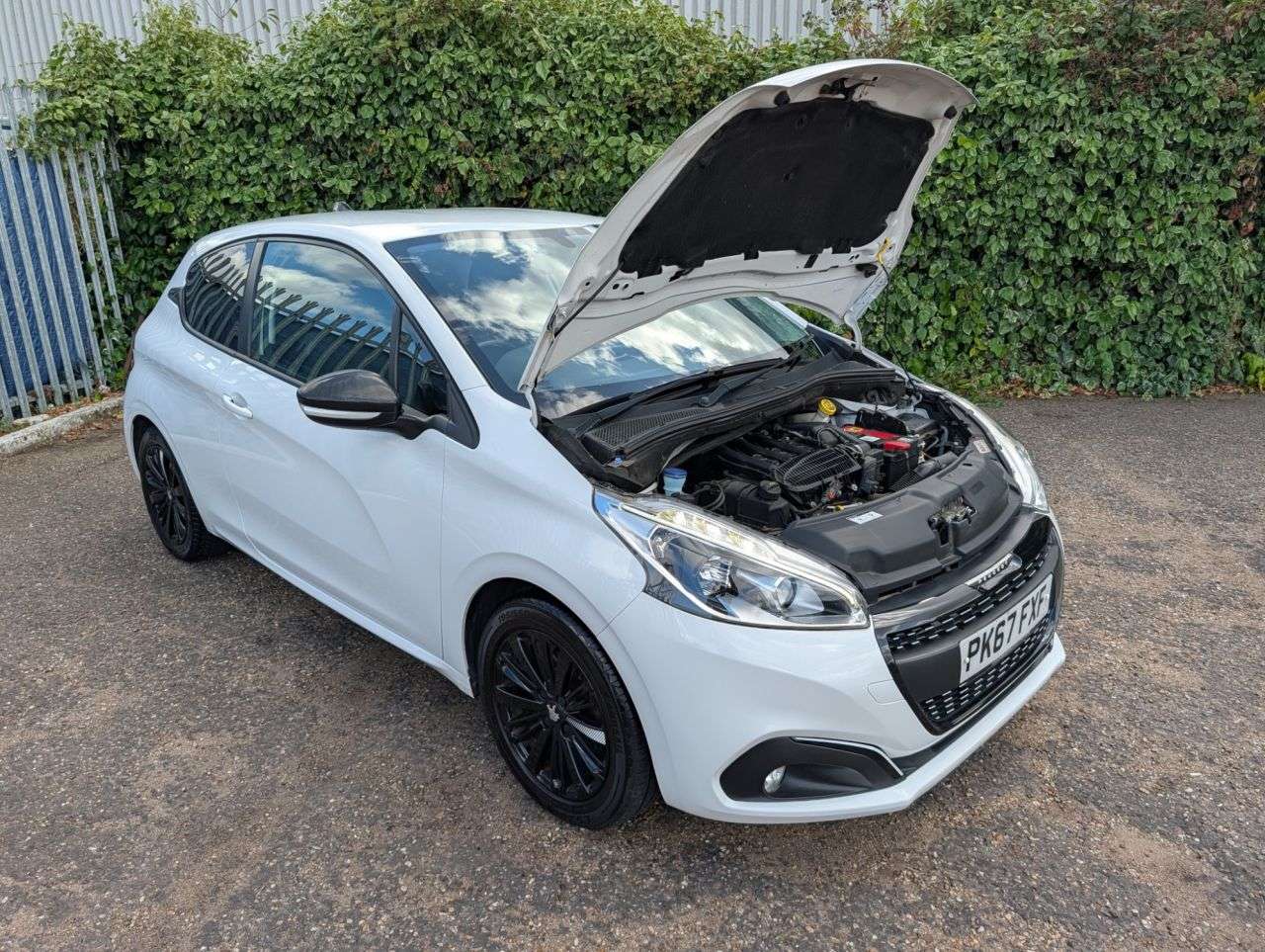 2017 PEUGEOT 208 2017 PEUGEOT 208