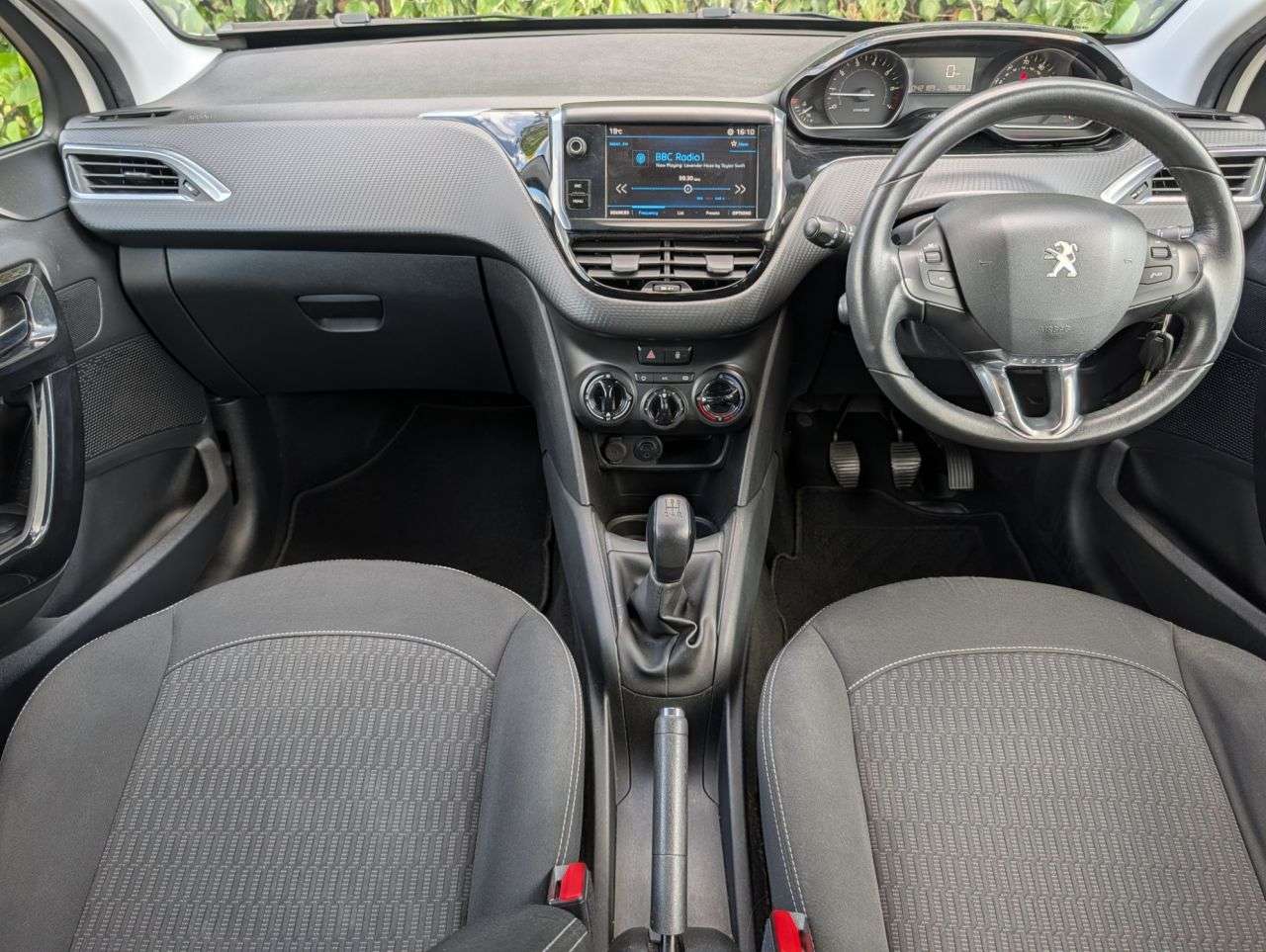 2017 PEUGEOT 208 2017 PEUGEOT 208
