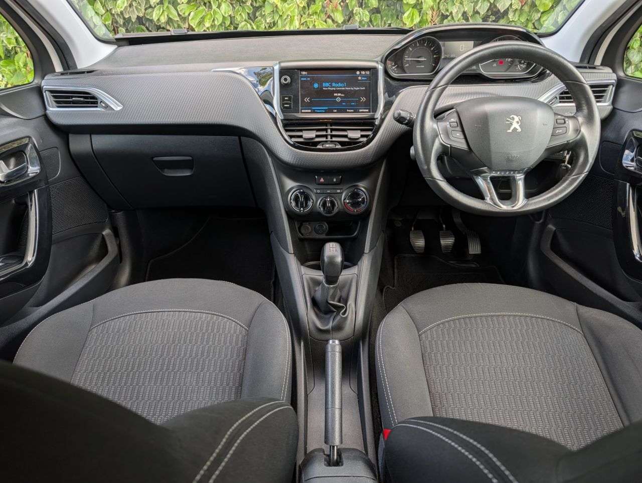 2017 PEUGEOT 208 2017 PEUGEOT 208