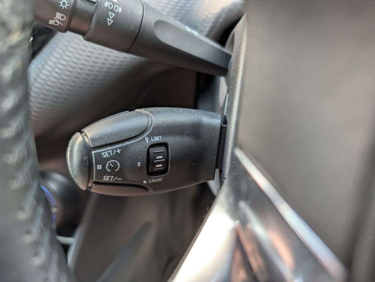 2017 PEUGEOT 208 2017 PEUGEOT 208