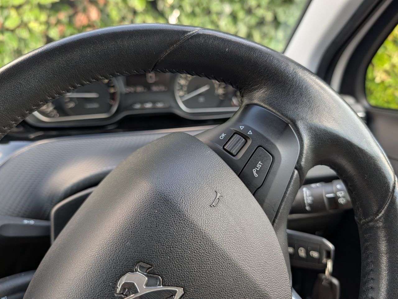 2017 PEUGEOT 208 2017 PEUGEOT 208
