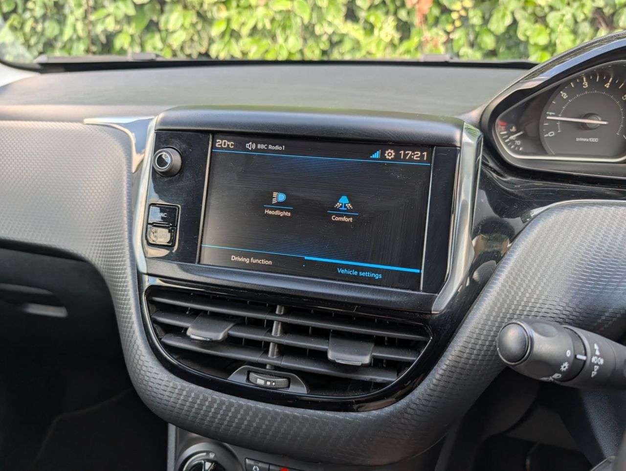 2017 PEUGEOT 208 2017 PEUGEOT 208
