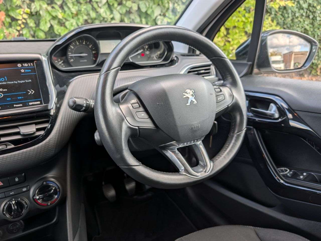 2017 PEUGEOT 208 2017 PEUGEOT 208