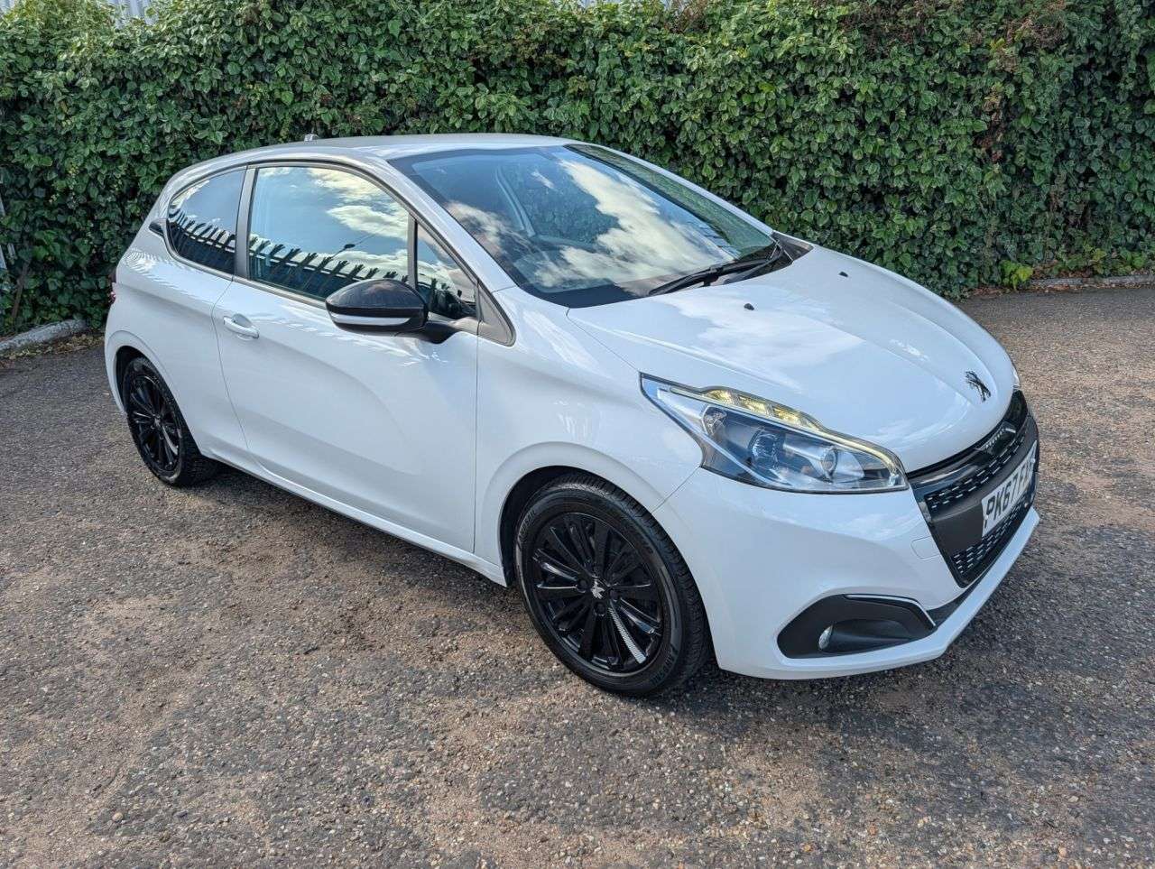 2017 PEUGEOT 208 2017 PEUGEOT 208