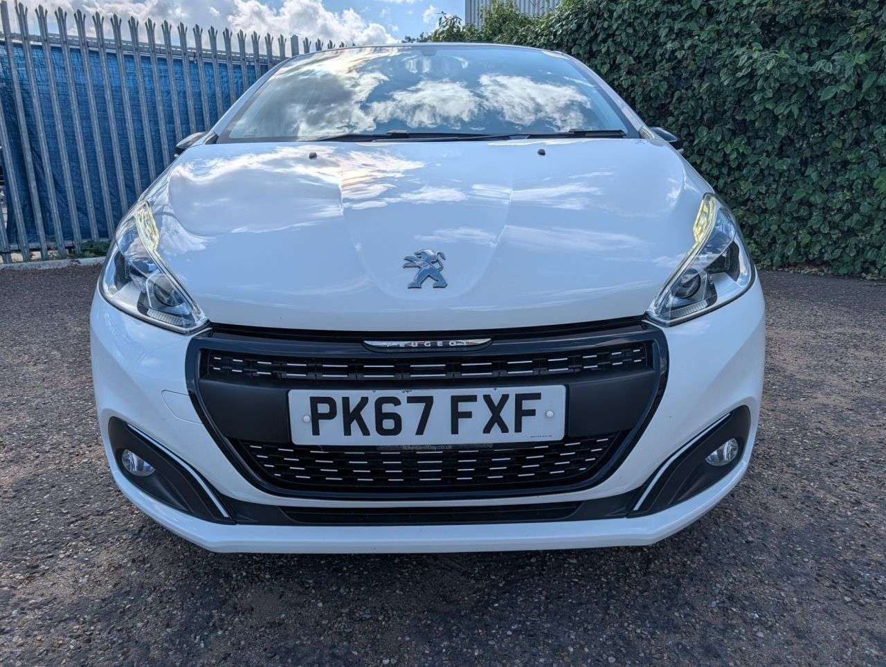 2017 PEUGEOT 208 2017 PEUGEOT 208