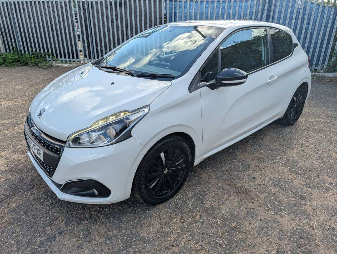 2017 PEUGEOT 208 2017 PEUGEOT 208