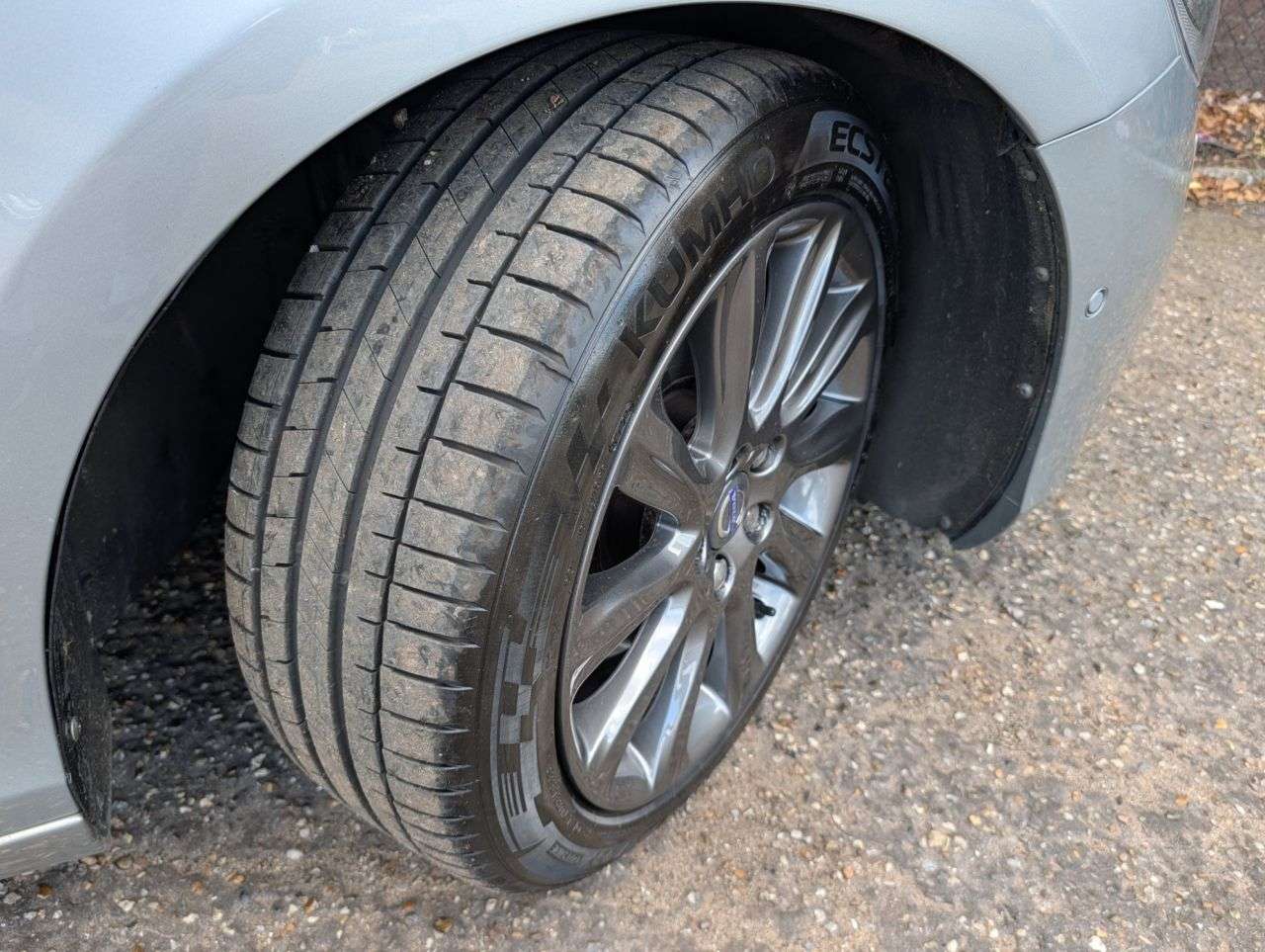 2015 VOLVO V40 2015 VOLVO V40