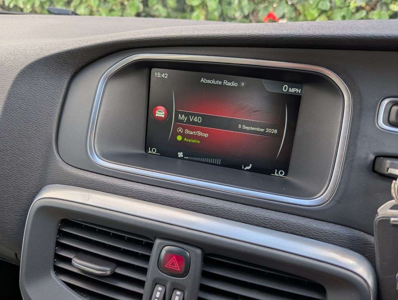 2015 VOLVO V40 2015 VOLVO V40