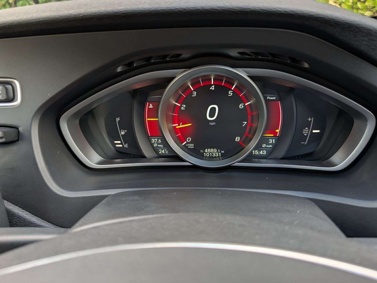 2015 VOLVO V40 2015 VOLVO V40