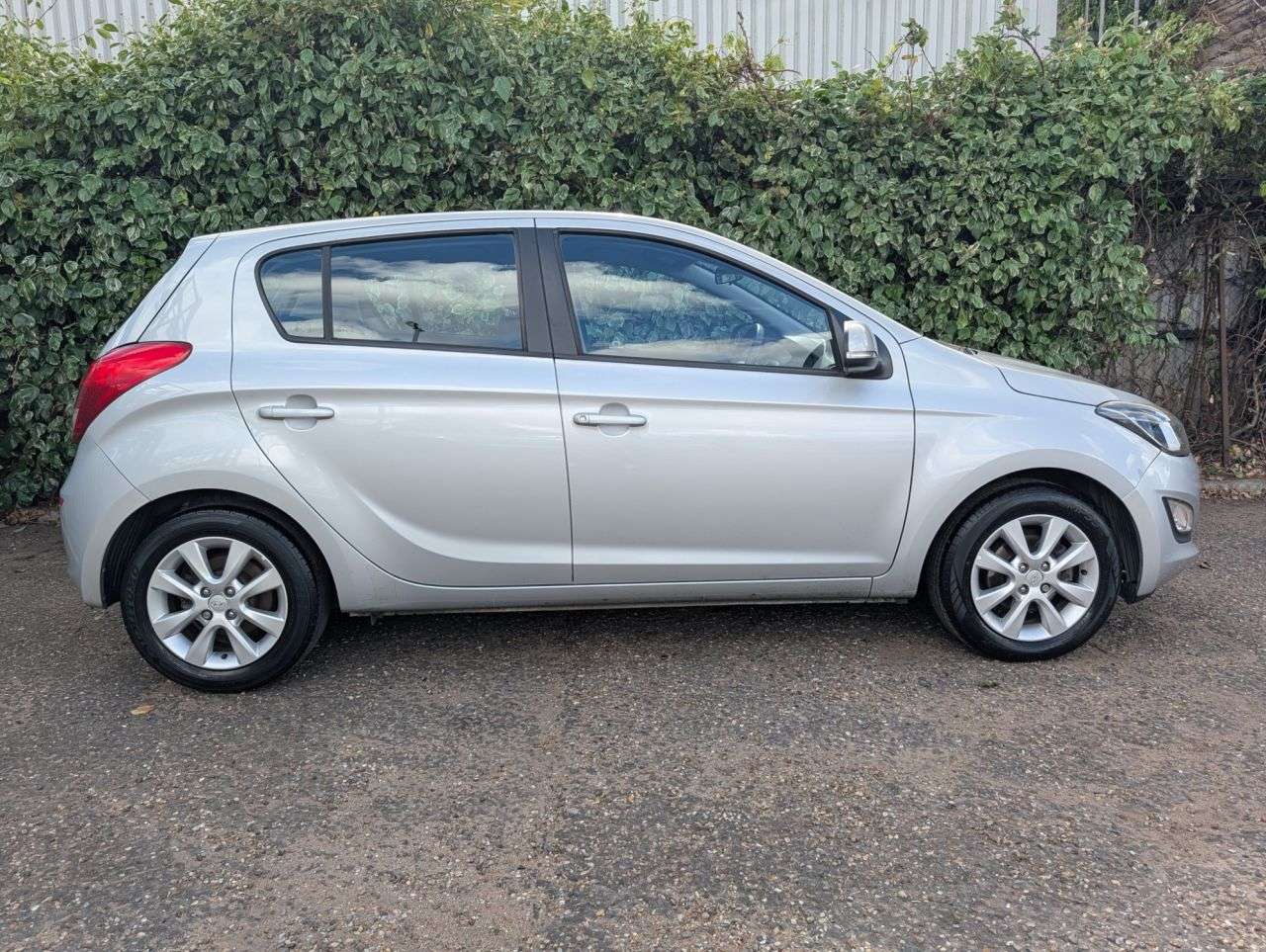 A 2014 HYUNDAI I20 1.2 Active Hatchback 5dr Petrol Manual Euro 5 (85 bhp) Ideal 1st Car Ultra A 2014 HYUNDAI I20 1.2 Active Hatchback 5dr Petrol Manual Euro 5 (85 bhp) Ideal 1st Car Ultra