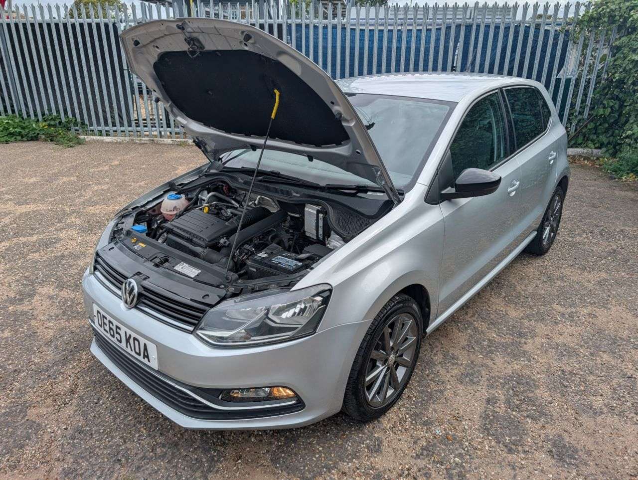 2015 VOLKSWAGEN POLO 2015 VOLKSWAGEN POLO
