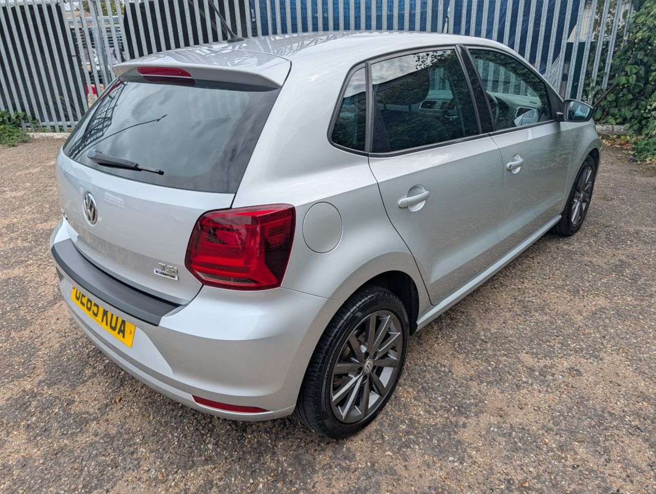 2015 VOLKSWAGEN POLO 2015 VOLKSWAGEN POLO