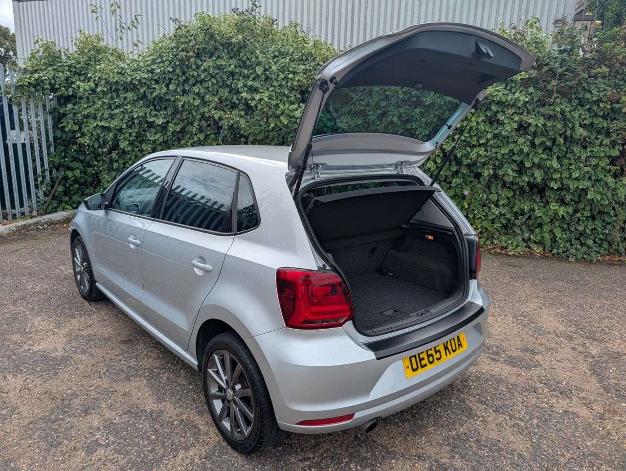 2015 VOLKSWAGEN POLO 2015 VOLKSWAGEN POLO