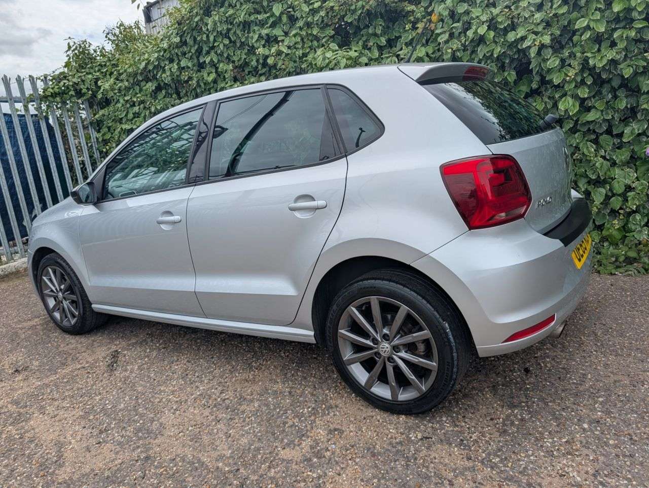2015 VOLKSWAGEN POLO 2015 VOLKSWAGEN POLO