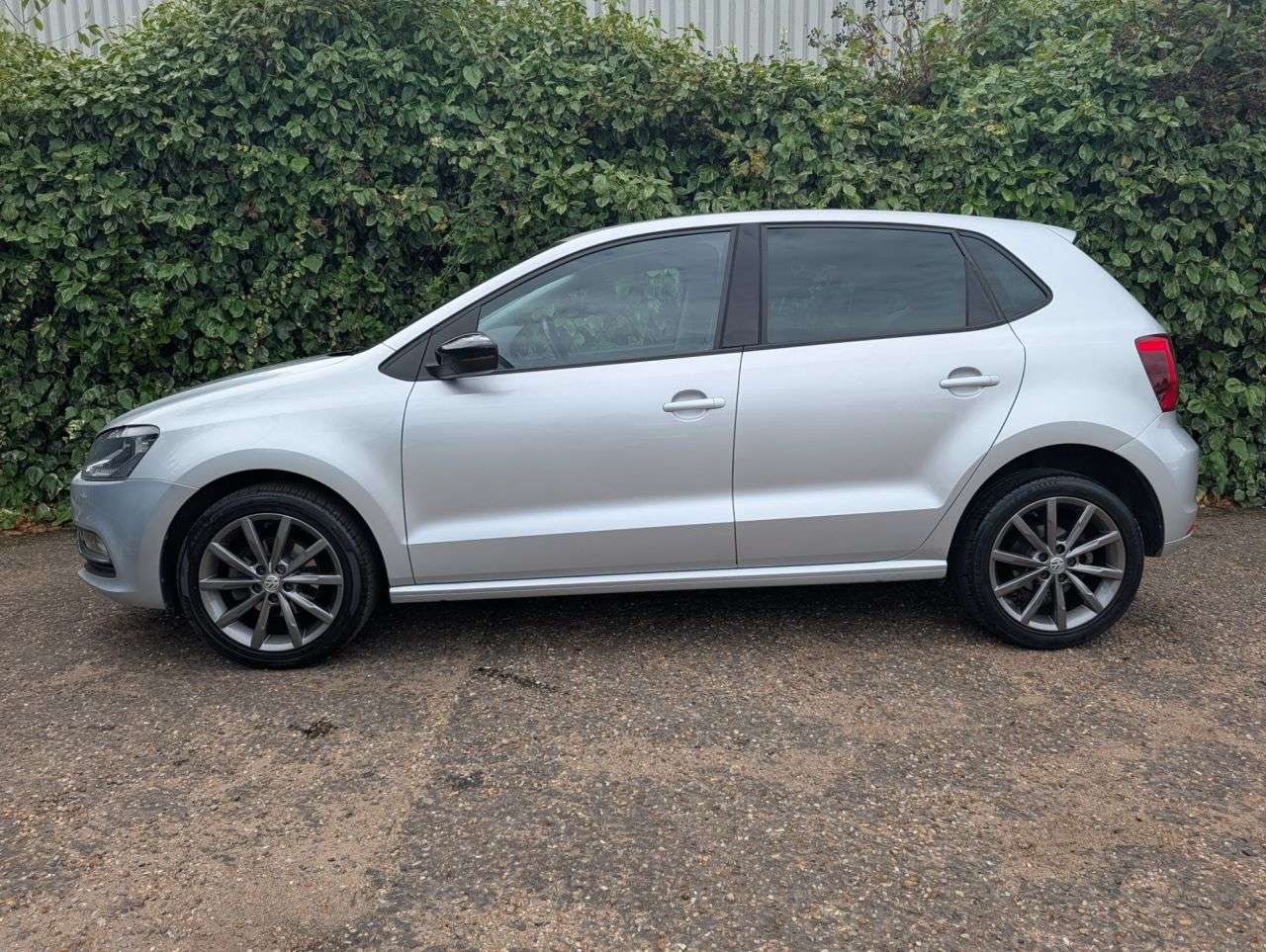 2015 VOLKSWAGEN POLO 2015 VOLKSWAGEN POLO