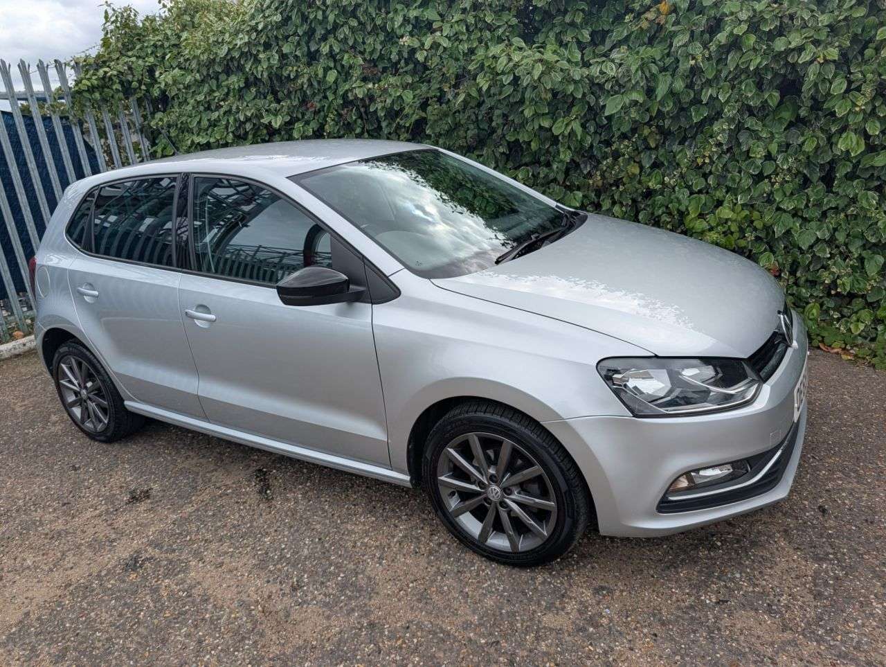 2015 VOLKSWAGEN POLO 2015 VOLKSWAGEN POLO