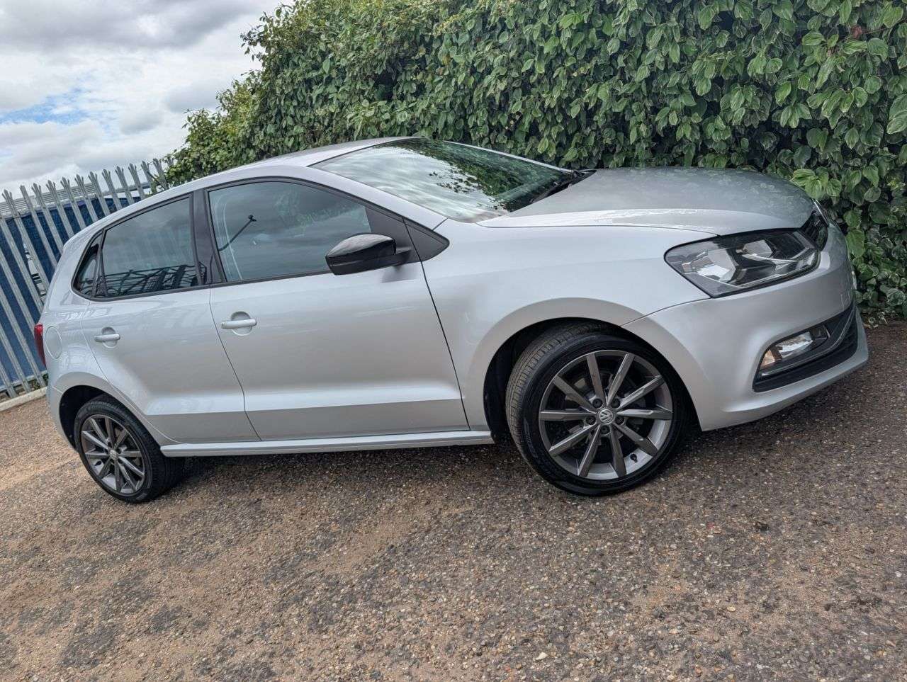 2015 VOLKSWAGEN POLO 2015 VOLKSWAGEN POLO