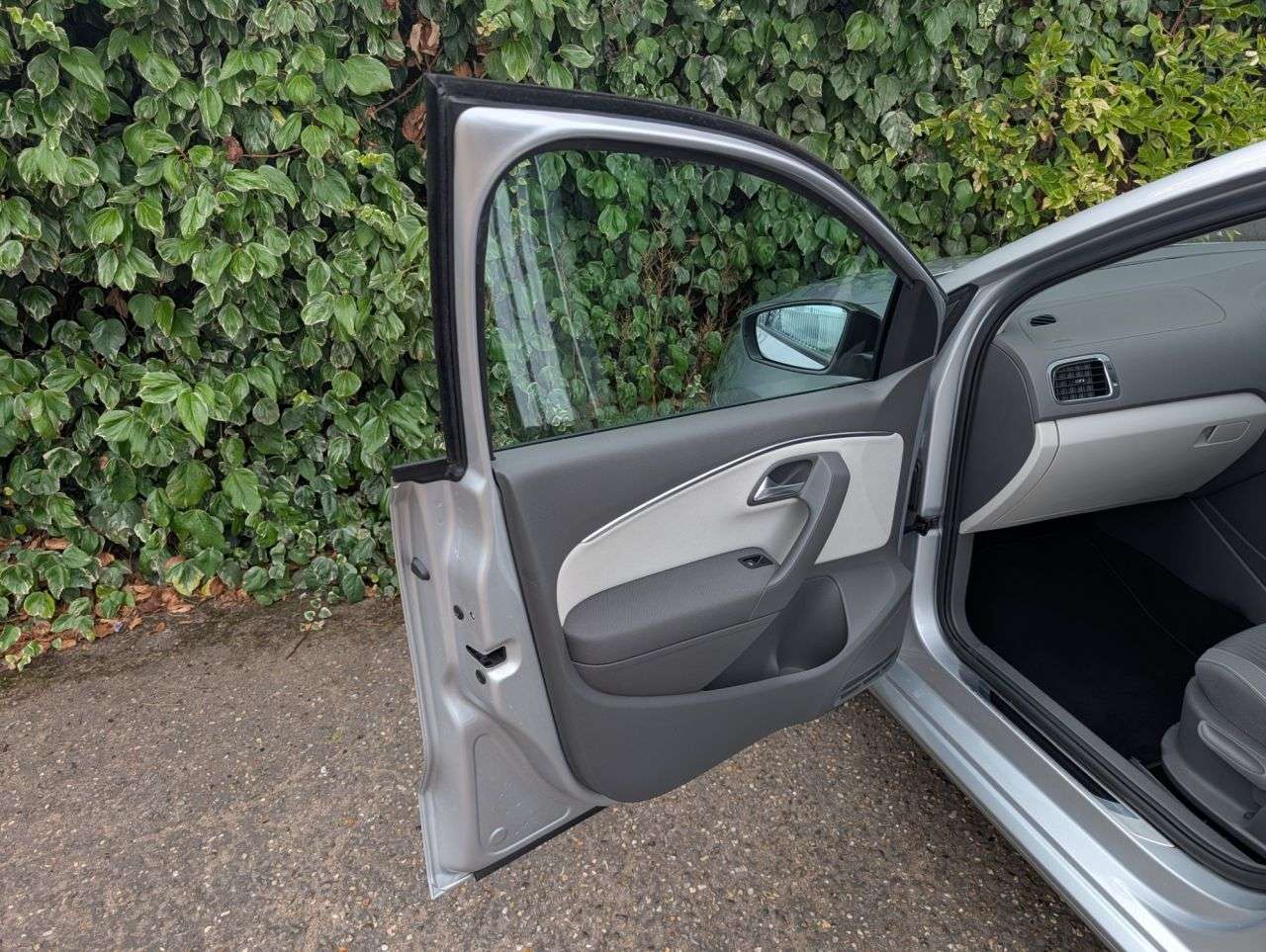 2015 VOLKSWAGEN POLO 2015 VOLKSWAGEN POLO