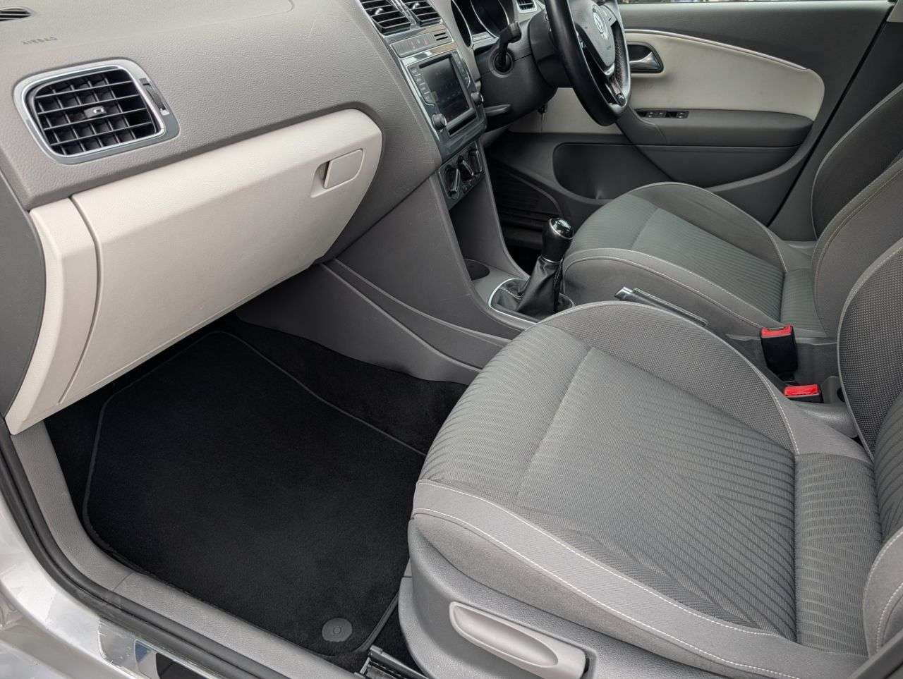 2015 VOLKSWAGEN POLO 2015 VOLKSWAGEN POLO