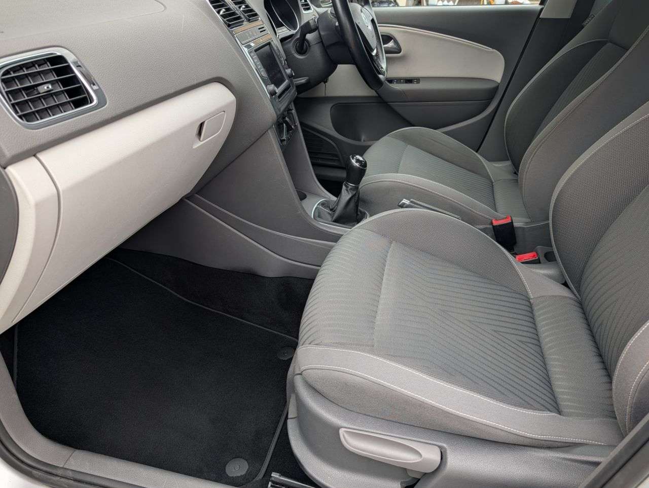 2015 VOLKSWAGEN POLO 2015 VOLKSWAGEN POLO