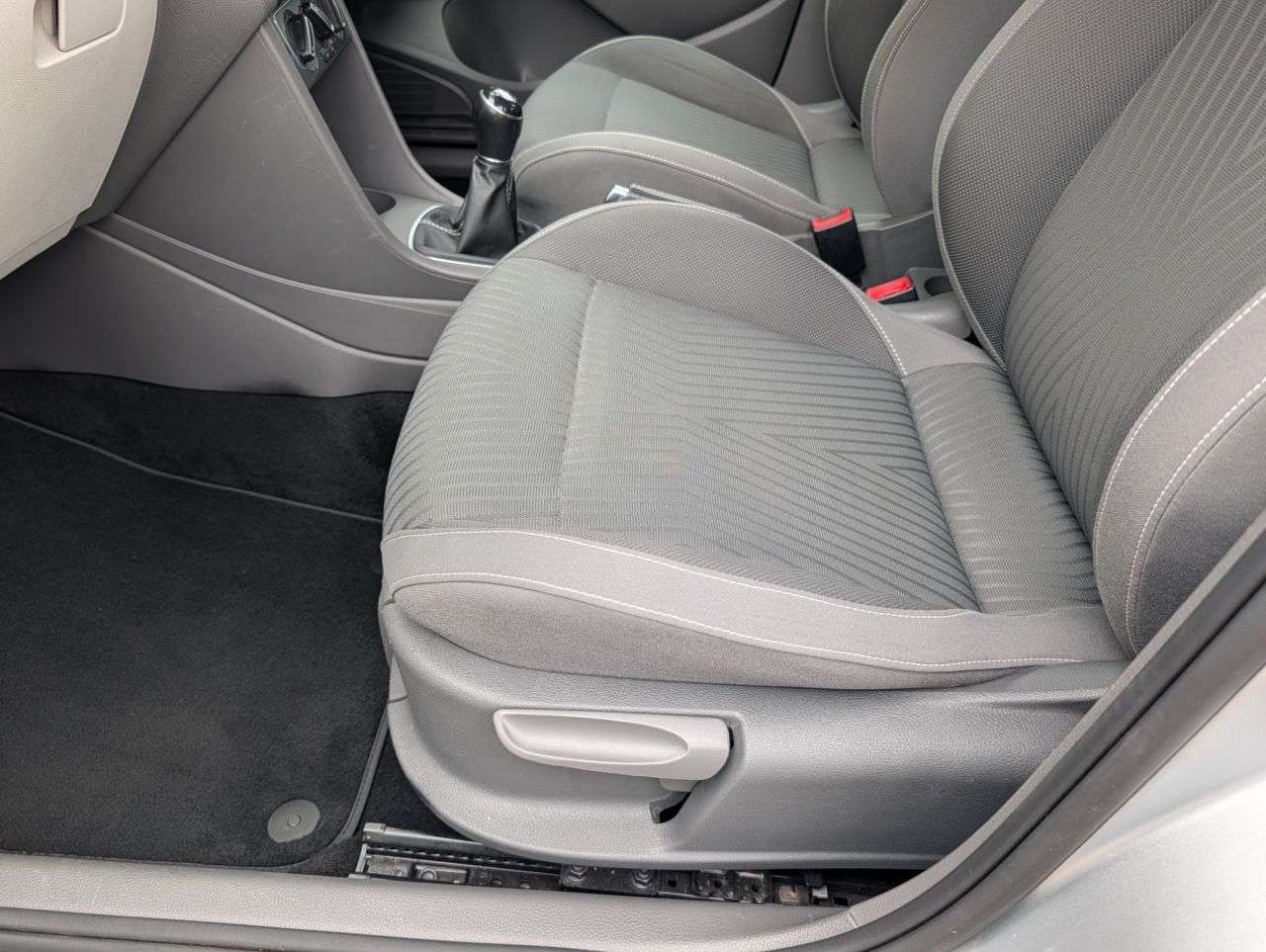 2015 VOLKSWAGEN POLO 2015 VOLKSWAGEN POLO