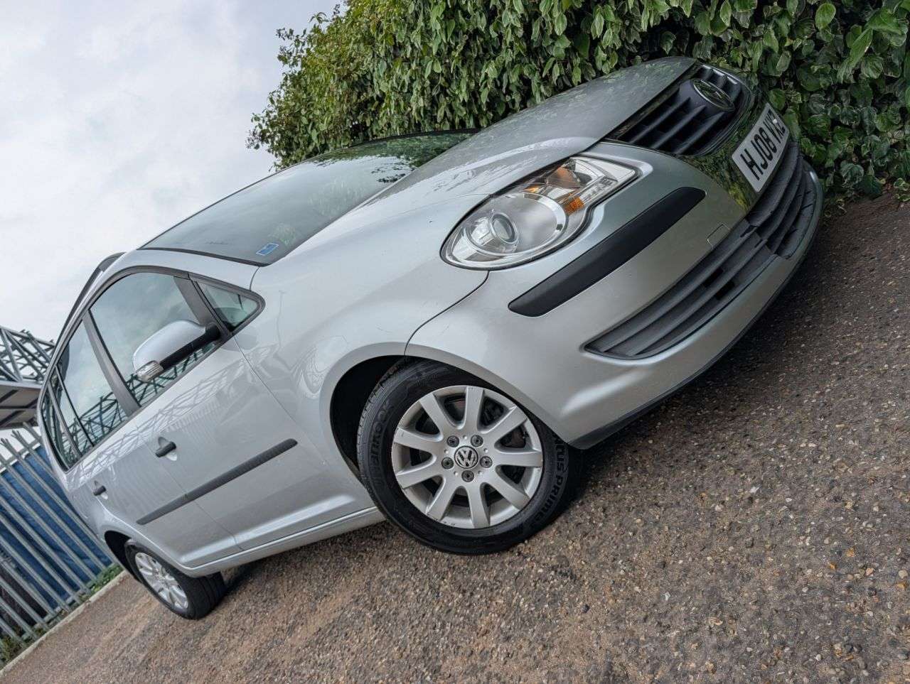 A 2008 VOLKSWAGEN TOURAN 1.9 TDI S MPV 5dr Diesel Manual (7 Seats) (157 g/km, 89 bhp) Full History N A 2008 VOLKSWAGEN TOURAN 1.9 TDI S MPV 5dr Diesel Manual (7 Seats) (157 g/km, 89 bhp) Full History N