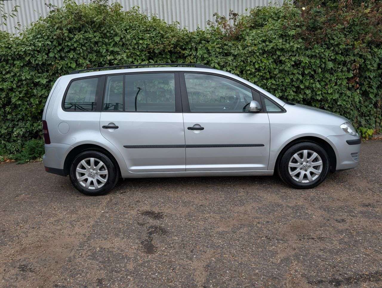 A 2008 VOLKSWAGEN TOURAN 1.9 TDI S MPV 5dr Diesel Manual (7 Seats) (157 g/km, 89 bhp) Full History N A 2008 VOLKSWAGEN TOURAN 1.9 TDI S MPV 5dr Diesel Manual (7 Seats) (157 g/km, 89 bhp) Full History N