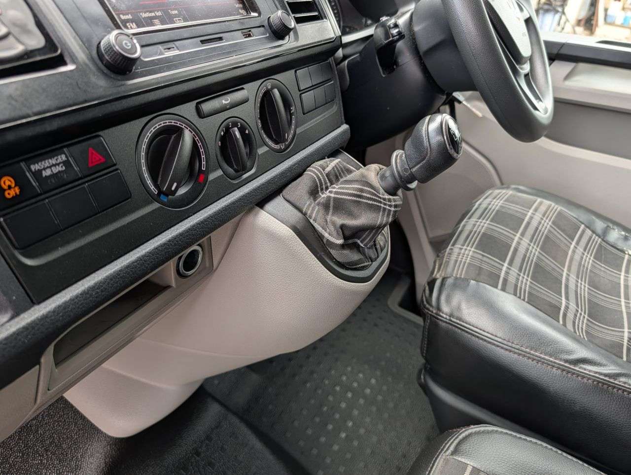 2015 VOLKSWAGEN TRANSPORTER 2015 VOLKSWAGEN TRANSPORTER