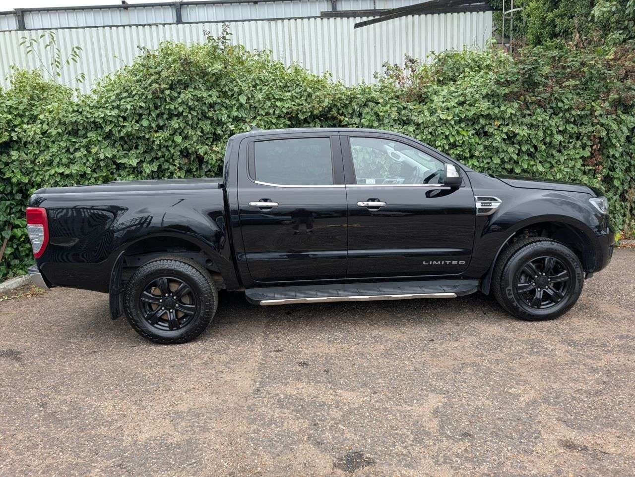 A 2022 FORD RANGER 2.0 EcoBlue Limited Pickup Double Cab 4dr Diesel Manual 4WD Euro 6 (s/s) (1 A 2022 FORD RANGER 2.0 EcoBlue Limited Pickup Double Cab 4dr Diesel Manual 4WD Euro 6 (s/s) (1