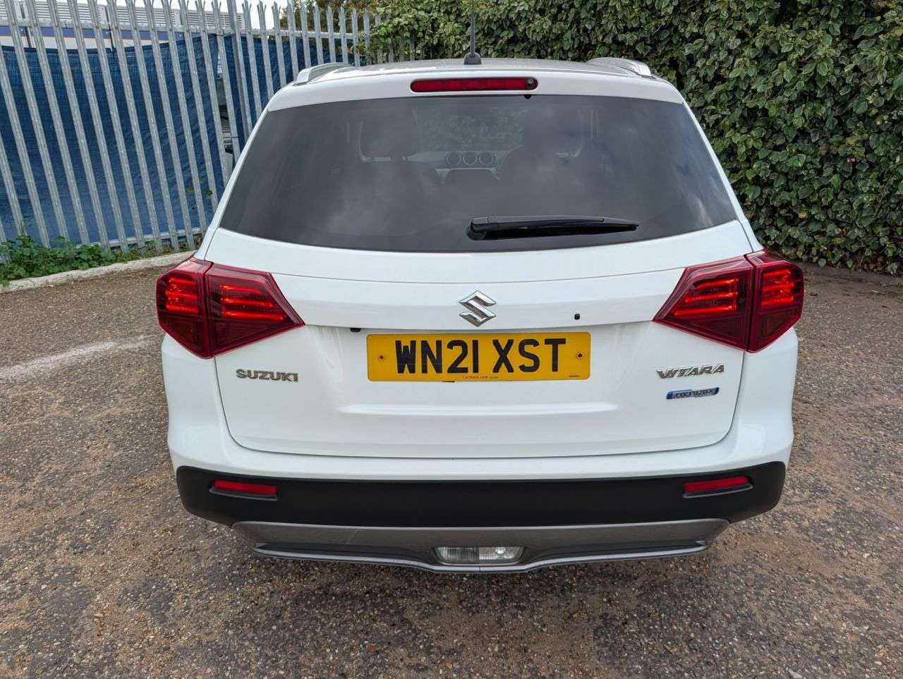 A 2021 SUZUKI VITARA 1.4 Boosterjet MHEV SZ-T SUV 5dr Petrol Hybrid Auto Euro 6 (s/s) (129 ps) 2 A 2021 SUZUKI VITARA 1.4 Boosterjet MHEV SZ-T SUV 5dr Petrol Hybrid Auto Euro 6 (s/s) (129 ps) 2
