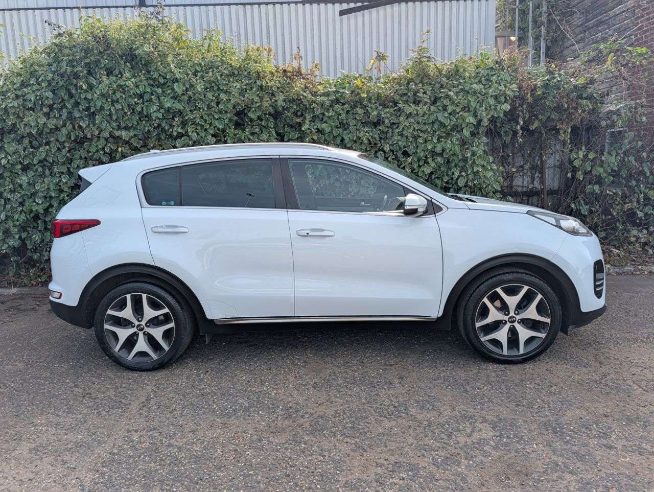 A 2018 KIA SPORTAGE 1.7 CRDi GT-Line SUV 5dr Diesel Manual Euro 6 (s/s) (114 bhp) 2 Owners Kia A 2018 KIA SPORTAGE 1.7 CRDi GT-Line SUV 5dr Diesel Manual Euro 6 (s/s) (114 bhp) 2 Owners Kia