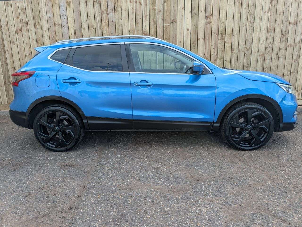 A 2018 NISSAN QASHQAI 1.2 DIG-T Tekna SUV 5dr Petrol Manual Euro 6 (s/s) (115 ps) Pan Roof Vivid A 2018 NISSAN QASHQAI 1.2 DIG-T Tekna SUV 5dr Petrol Manual Euro 6 (s/s) (115 ps) Pan Roof Vivid