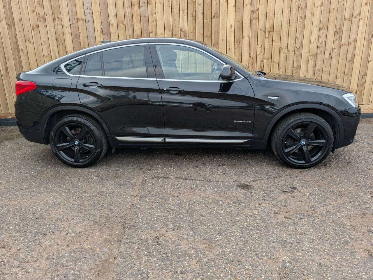 A 2018 BMW X4 3.0 30d xLine SUV 5dr Diesel Auto xDrive Euro 6 (s/s) (258 ps) Full Bmw His A 2018 BMW X4 3.0 30d xLine SUV 5dr Diesel Auto xDrive Euro 6 (s/s) (258 ps) Full Bmw His