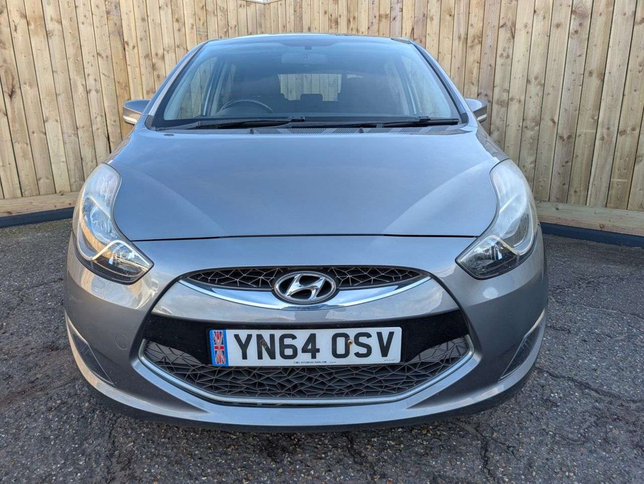 A 2014 HYUNDAI IX20 1.4 Style Hatchback 5dr Petrol Manual Euro 5 (90 bhp) Pan Roof - Recent Tyr A 2014 HYUNDAI IX20 1.4 Style Hatchback 5dr Petrol Manual Euro 5 (90 bhp) Pan Roof - Recent Tyr