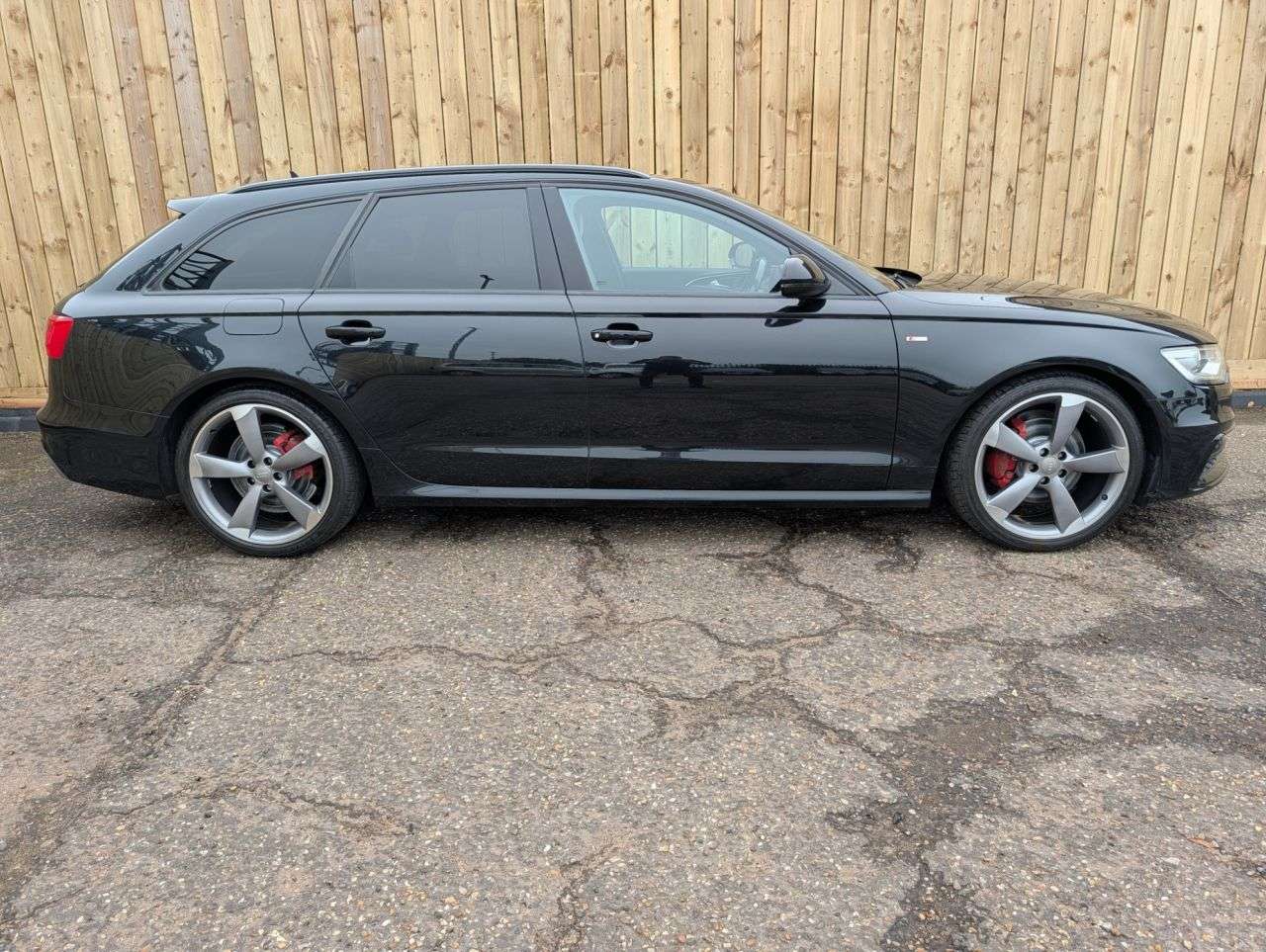 A 2013 AUDI A6 AVANT 2.0 TDI Black Edition Estate 5dr Diesel Multitronic Euro 5 (s/s) (177 ps) R A 2013 AUDI A6 AVANT 2.0 TDI Black Edition Estate 5dr Diesel Multitronic Euro 5 (s/s) (177 ps) R