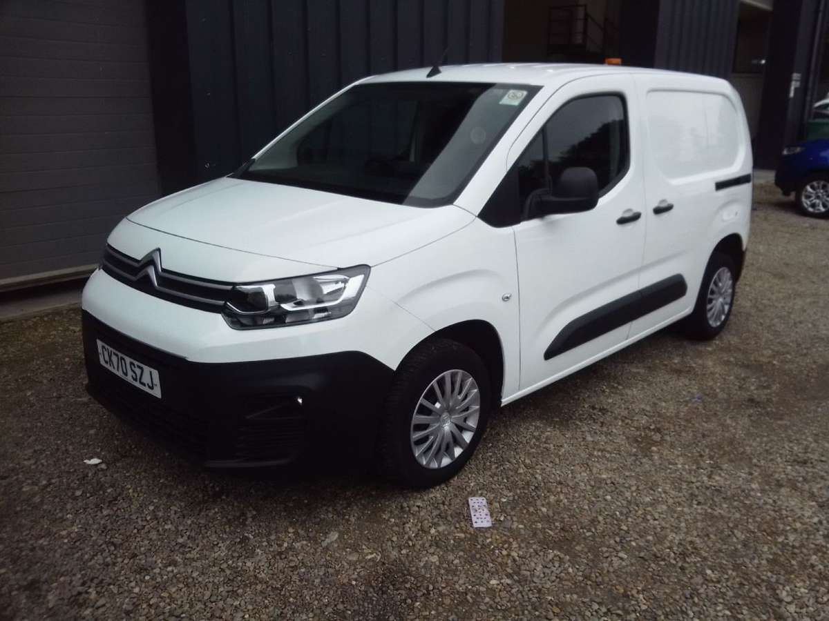 Check out this Citroen Berlingo 2020 Diesel Manual