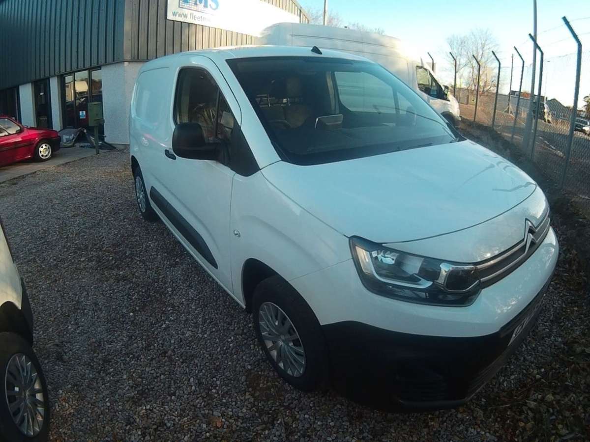 Check out this Citroen Berlingo 2020 Diesel Manual
